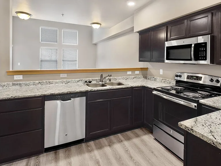 Tremezzo Apartments — Photo 115