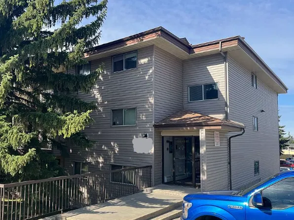 5211 54th St #303A, Rocky Mountain House, AB T4T 1R8