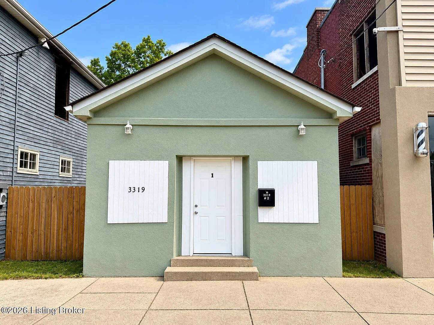1 bed, 1.0 bath, 300 sqft, $495 — Photo 1