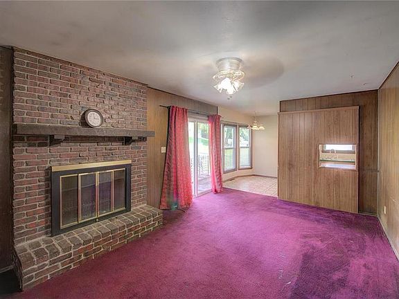 2nd image of 10817 Bellaire Ave