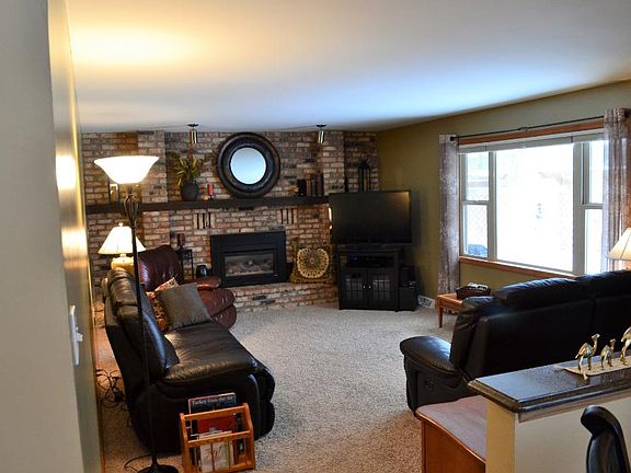 4th image of 3549 Mississippi Dr NW