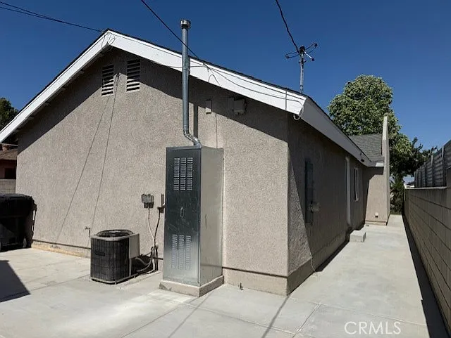 910 S Greenwood Ave #A — Photo 6