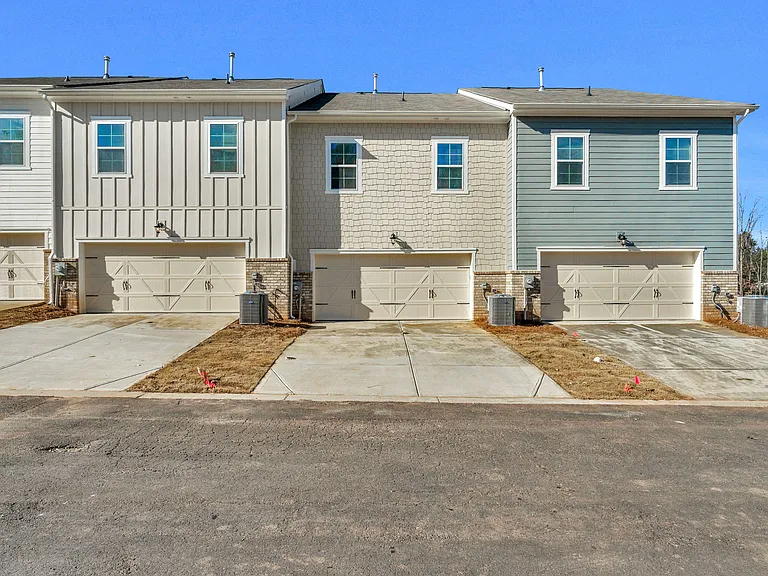 4032 Harmony Hills Dr — Photo 25