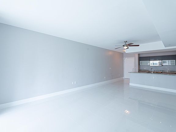 4th image of 951 Brickell Ave APT 1401