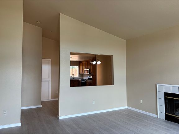 2nd image of 1446 Mustang Ct
