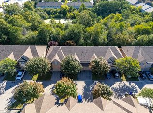 1276 Silvan Forest Dr #20, Burlington, ON L7M 4V8