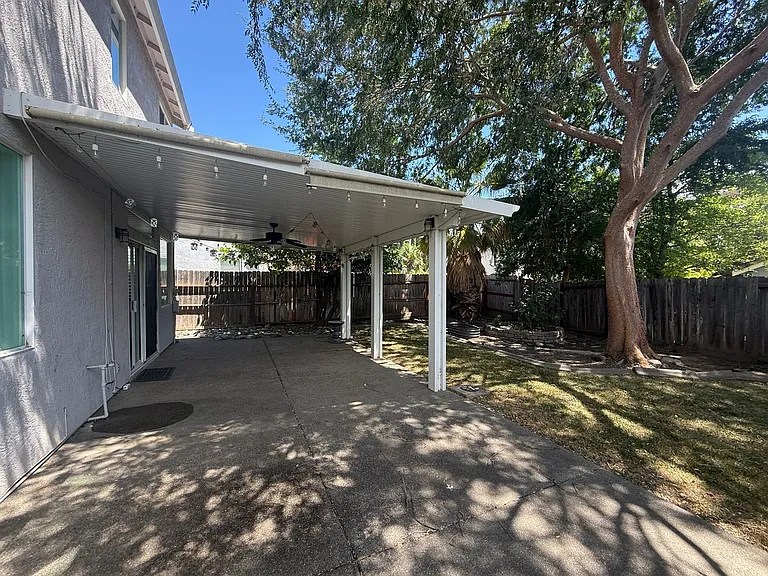 532 Blarney Cir — Photo 21