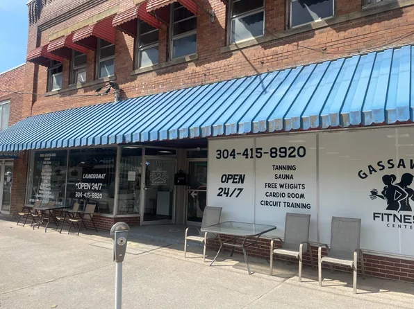 514 Elk St, Gassaway, WV 26624