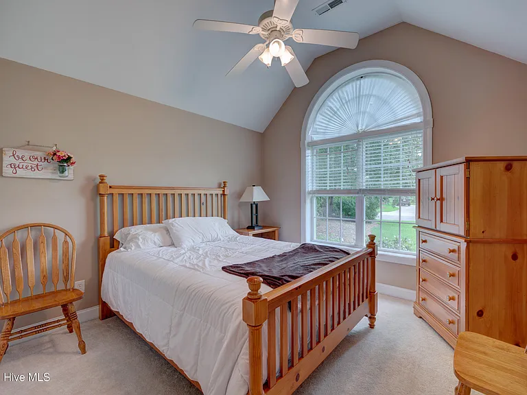 1511 Edgefield Ct — Photo 11