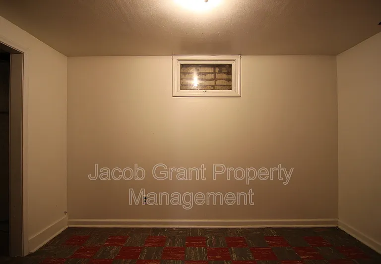 1517 Beverly Rd — Photo 9
