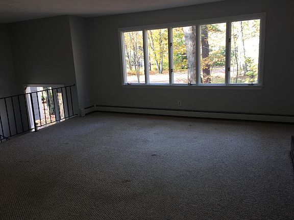4th image of 21 Bayberry Ln