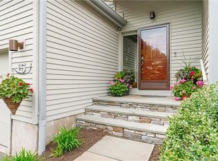 15 Brenthaven #15, Avon, CT 06001