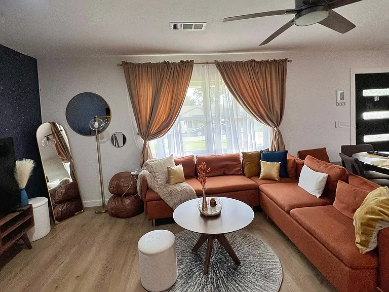 5127 Ditmas Ln — Photo 3