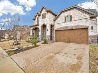 506 Dominion Dr, Euless, TX 76039