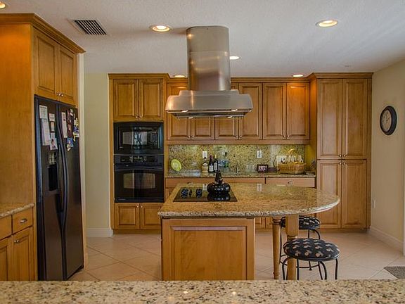4th image of 630 Pinellas Bayway S #3301