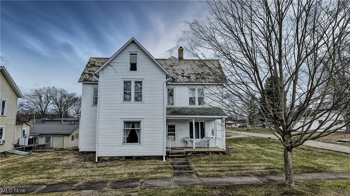 133 W Main St photo 1