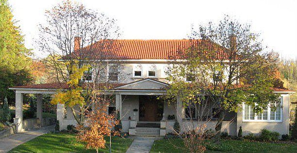 124 LeMoyne Ave
