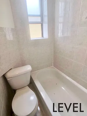 Rented by Level Group | media 28