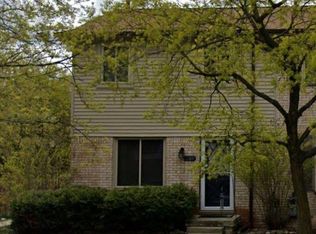 135 Sheffield Dr, Saline, MI