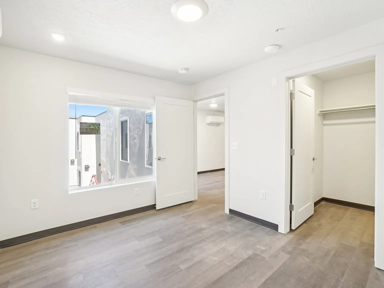 2 bed, 800 sqft, $1,390 — Photo 4