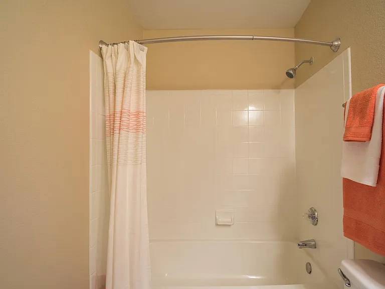 Sterling Point Apartment Homes — Photo 97