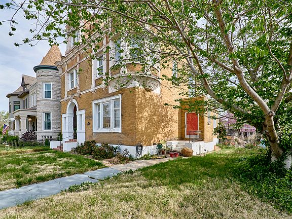 2nd image of 4469 Washington Blvd #1