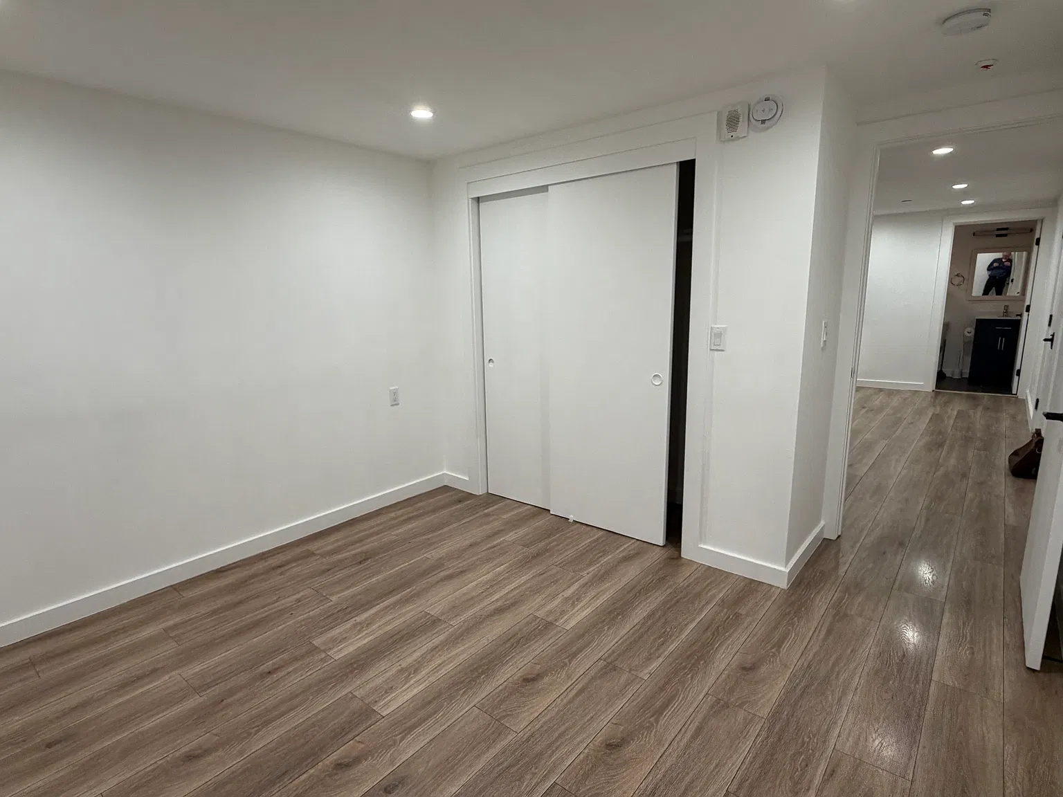 1 bed, $2,995 — Photo 4