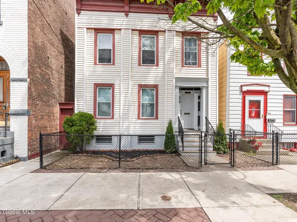 320 1st Street, Troy, NY 12180