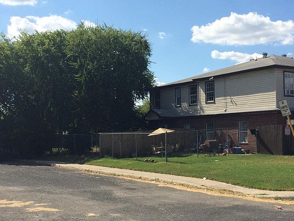 2nd image of 7601 Windsor Oaks