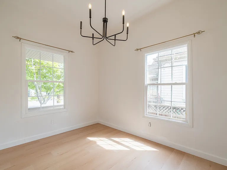 1481 Pomona Ave — Photo 9