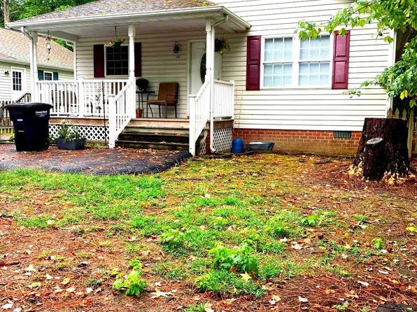 340 12th St, Colonial Beach, VA 22443