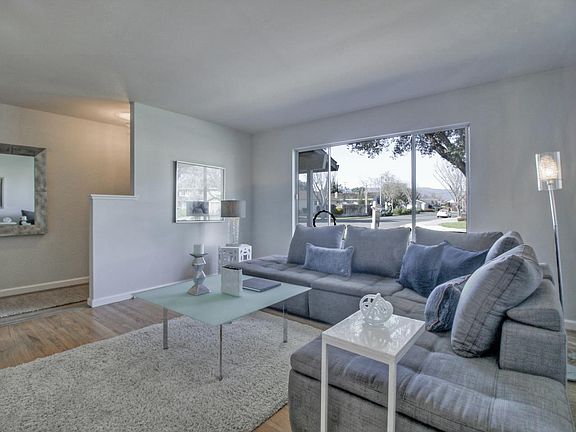 2nd image of 1522 Mallard Way