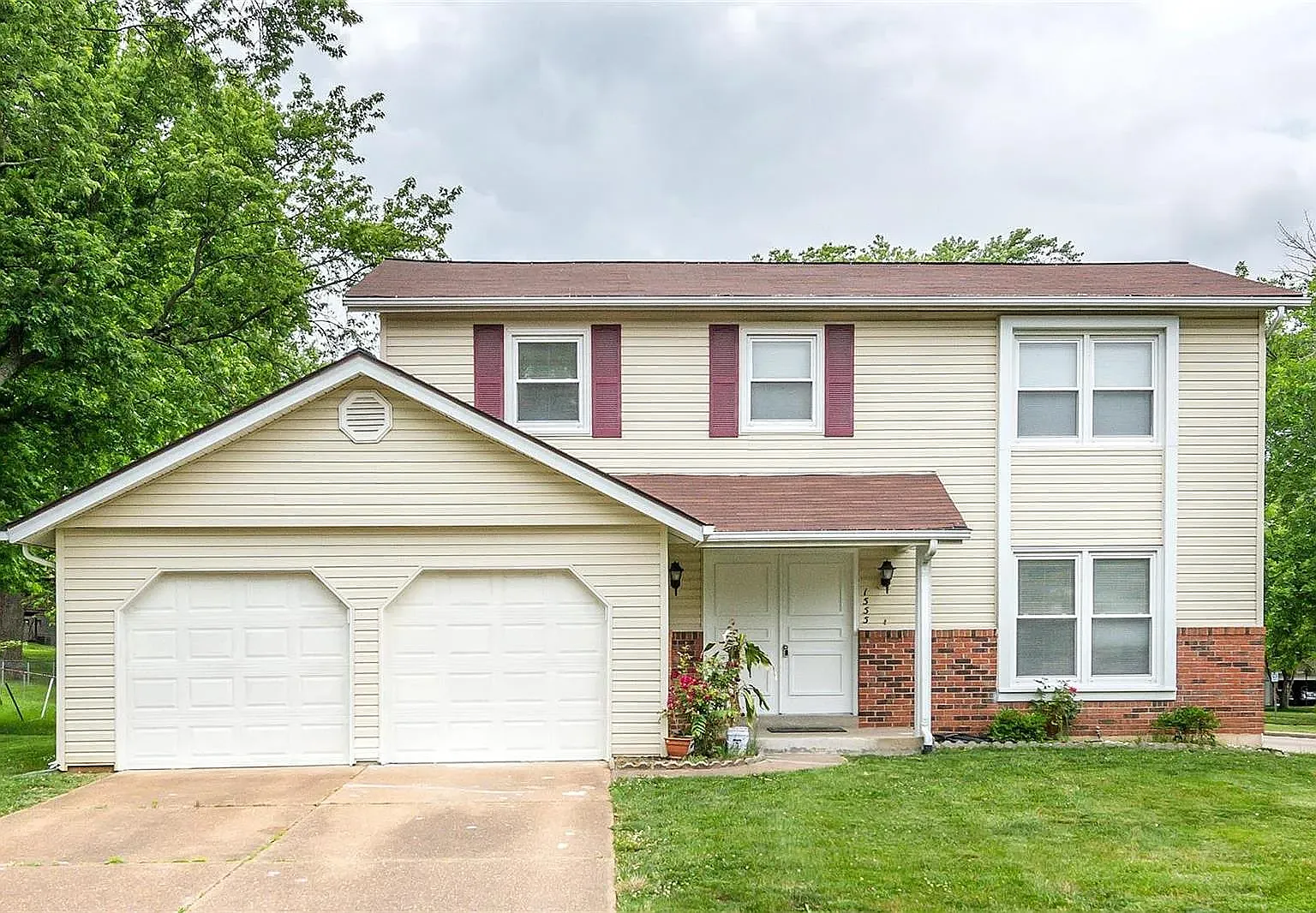 4 bed, 2.5 bath, 1842 sqft, $2,543 — Photo 1