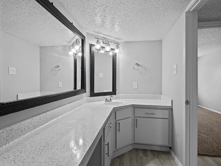 The Azul Apartments — Photo 43