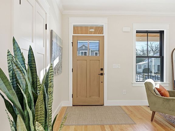 4th image of 41 Landy Ave