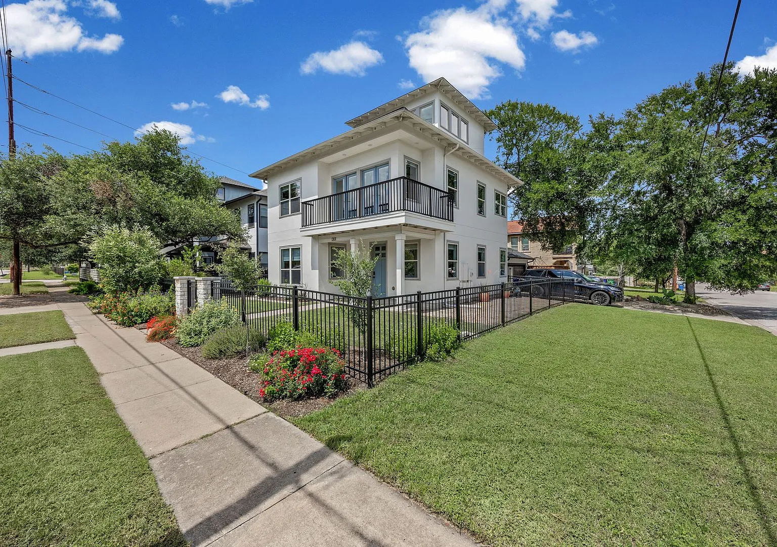Fabulous 3-Story Home with Views — Photo 2