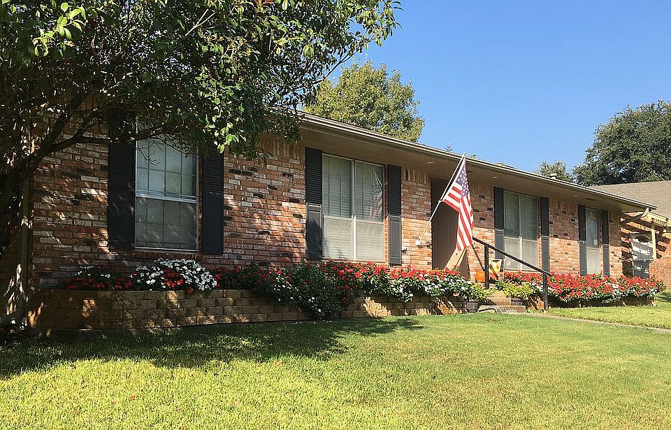 1st image of 317 Westpark Dr N