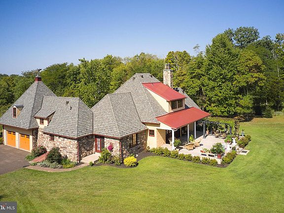 2nd image of 354 Cafferty Rd