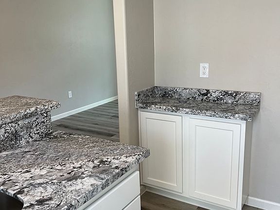 5th image of 1237 E Drachman St