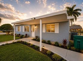 20500 NW 28th Ave, Miami Gardens, FL