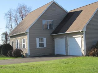 27 Pease Rd, Broad Brook, CT 06016