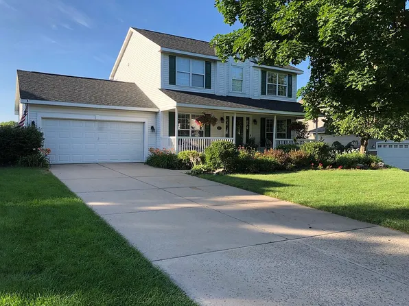 5379 Maple Hill Ave SE, Ada, MI 49301