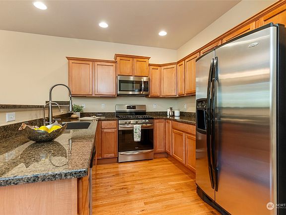 4th image of 4118 148th Street SW #K1