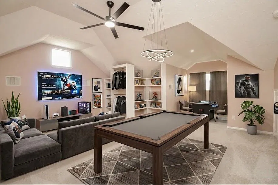 4 bed, 2.0 bath, 2533 sqft, $2,600 — Photo 3