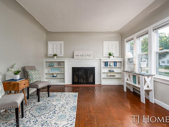 4th image of 704 Orchard Ave