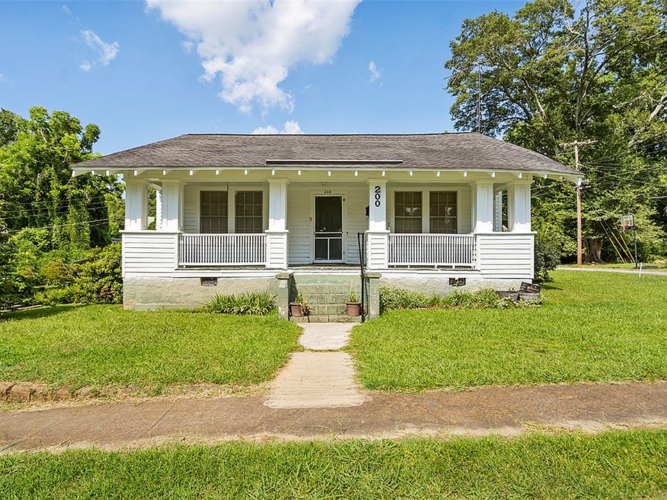 1st image of 200 Louisiana St