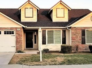 670 S Filbert Ave, Fresno, CA 93727