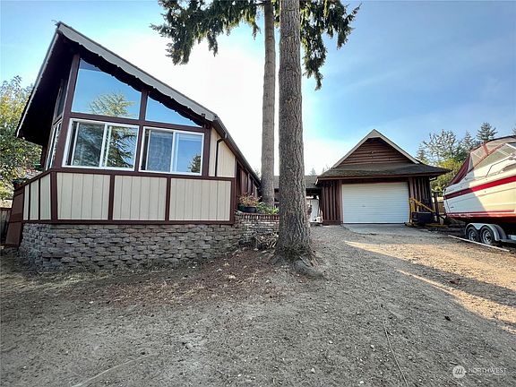 3rd image of 14106 Greenbelt Dr E