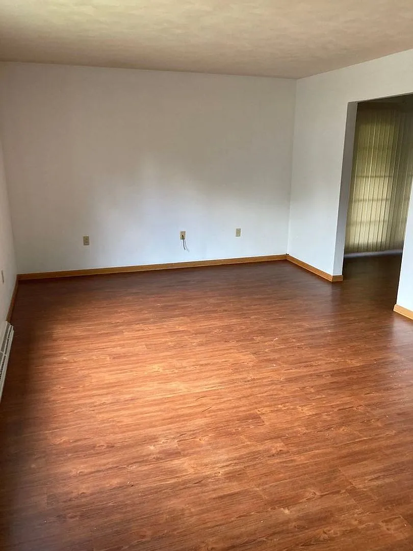 10950 Oak Street — Photo 4