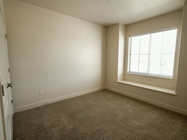 1043 N 920th St W — Photo 10